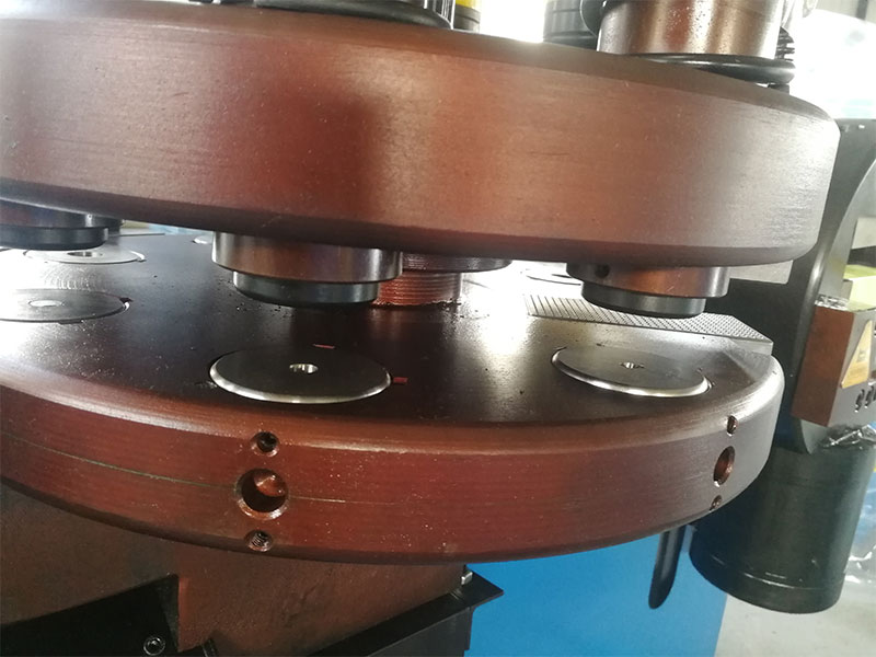 多功能母线加工机BM303-S-3-8PII